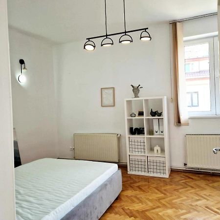Olv Nomad Apartment Cluj-Napoca Exteriör bild